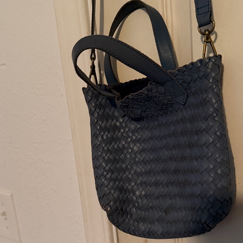 Madewell Woven Crossbody Bag in Dark Gray - Picture 2 of 3